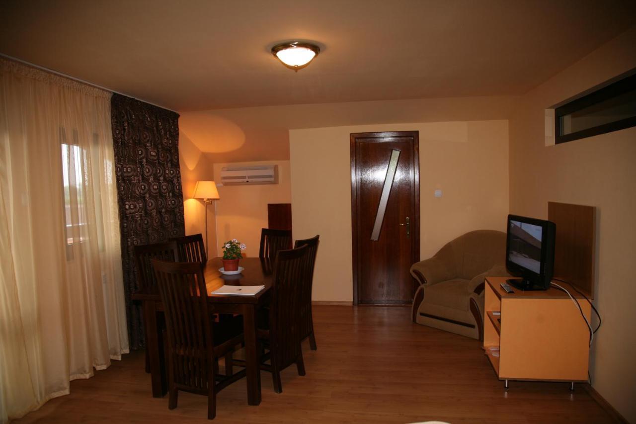 Vila Delta Travel - Mila 23 Mila Douazeci si Trei Room photo
